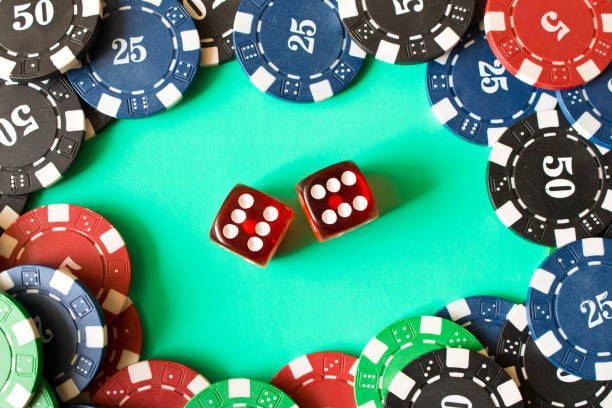 Live casino dengan dealer profesional untuk pengalaman judi langsung dan interaktif